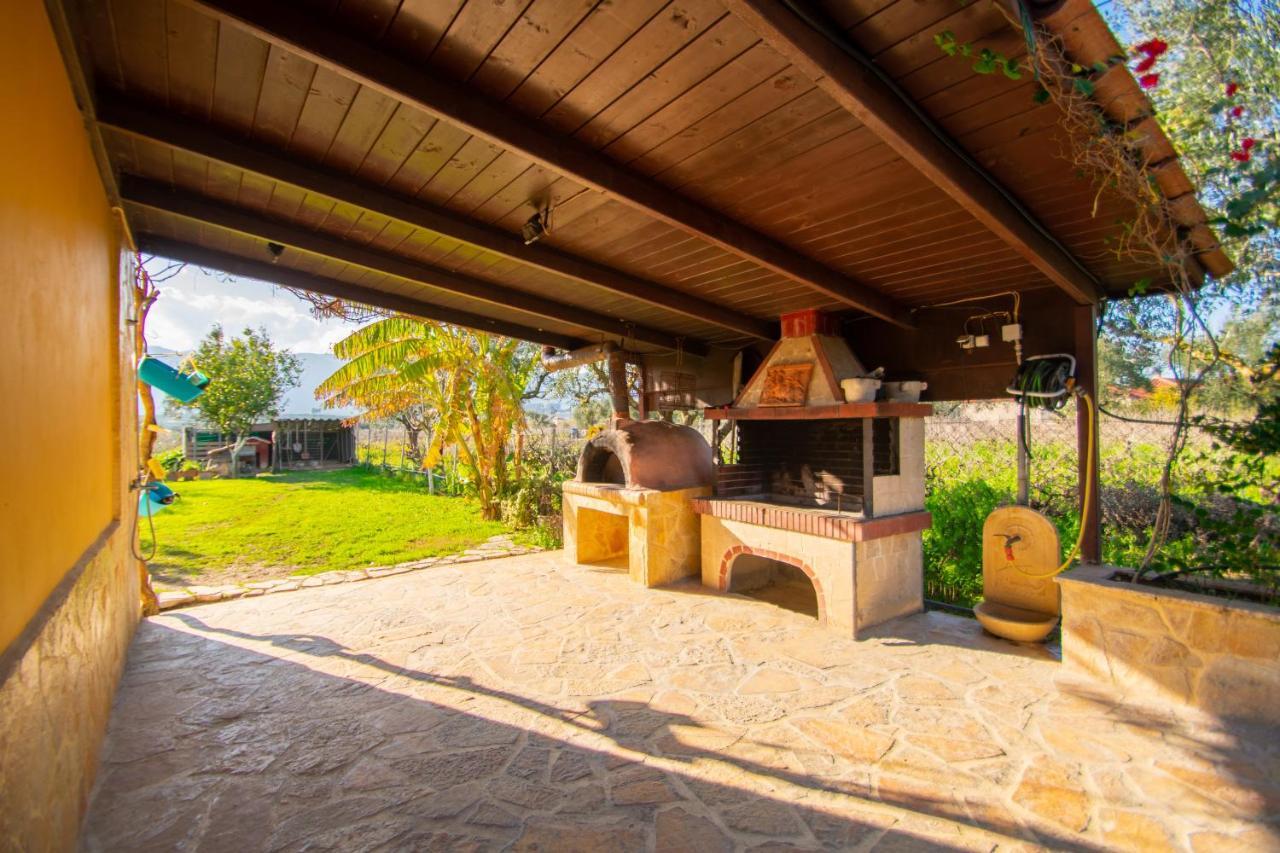 Loukas Farm House Áyios Kírikos Екстериор снимка